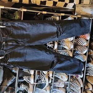 12 SHORT ripped mom jean